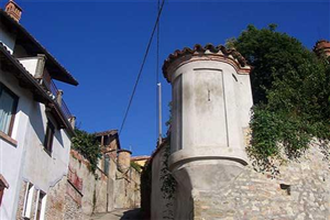 Garitta di difesa delle mura di Novello